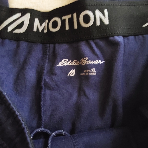 🌺 NWT Eddie Bauer Motion Performance Joggers - Picture 7 of 11